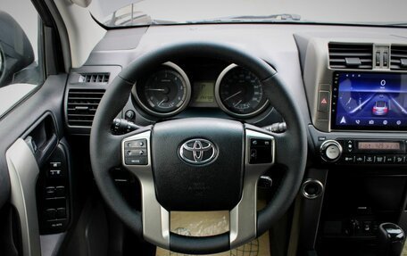 Toyota Land Cruiser Prado 150 рестайлинг 2, 2010 год, 2 195 000 рублей, 18 фотография