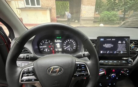 Hyundai Solaris II рестайлинг, 2022 год, 2 100 000 рублей, 9 фотография