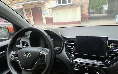 Hyundai Solaris II рестайлинг, 2022 год, 2 100 000 рублей, 8 фотография