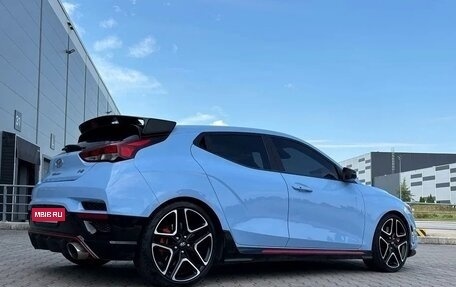 Hyundai Veloster II, 2022 год, 2 413 133 рублей, 4 фотография