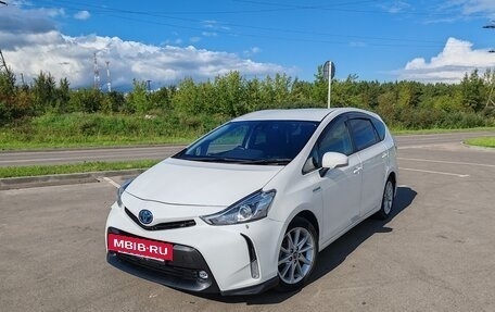 Toyota Prius Alpha I (ZVW40/41), 2018 год, 2 150 000 рублей, 2 фотография