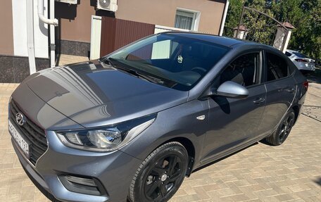 Hyundai Solaris II рестайлинг, 2019 год, 1 350 000 рублей, 2 фотография