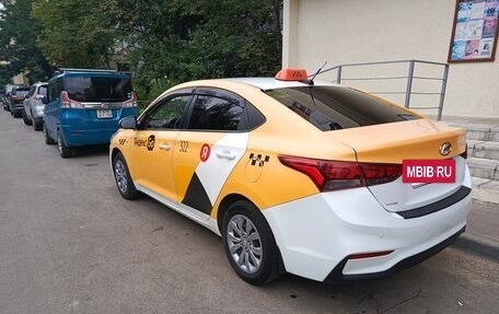 Hyundai Solaris II рестайлинг, 2018 год, 950 000 рублей, 3 фотография