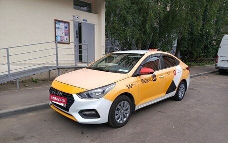 Hyundai Solaris II рестайлинг, 2018 год, 950 000 рублей, 2 фотография