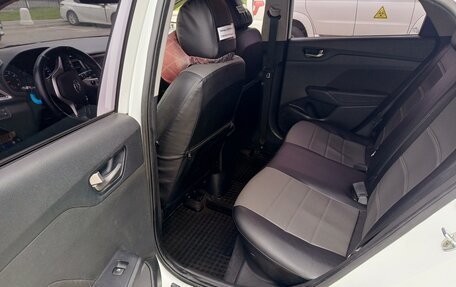 Hyundai Solaris II рестайлинг, 2018 год, 950 000 рублей, 11 фотография