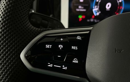 Volkswagen Tiguan, 2025 год, 4 600 000 рублей, 28 фотография