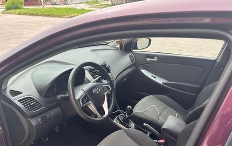 Hyundai Solaris II рестайлинг, 2011 год, 570 000 рублей, 8 фотография