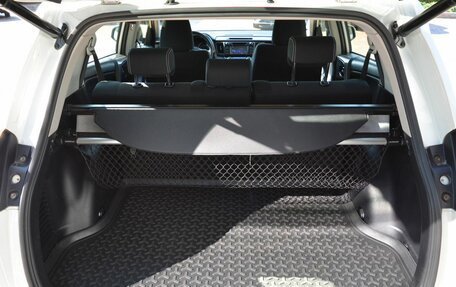 Toyota RAV4, 2016 год, 2 070 000 рублей, 13 фотография