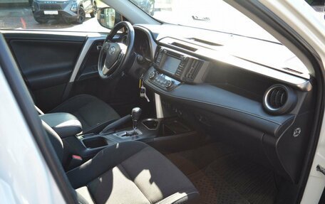 Toyota RAV4, 2016 год, 2 070 000 рублей, 16 фотография
