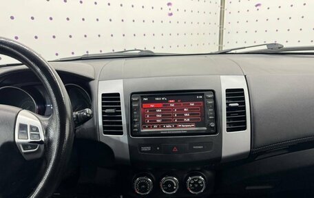 Mitsubishi Outlander III рестайлинг 3, 2011 год, 1 038 000 рублей, 15 фотография