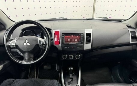 Mitsubishi Outlander III рестайлинг 3, 2011 год, 1 038 000 рублей, 13 фотография