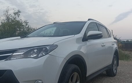Toyota RAV4, 2015 год, 2 100 000 рублей, 4 фотография