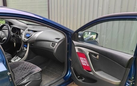 Hyundai Elantra V, 2012 год, 950 000 рублей, 4 фотография