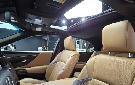 Lexus ES VII, 2020 год, 3 328 037 рублей, 15 фотография