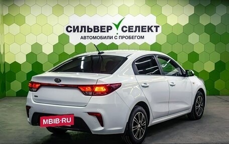 KIA Rio IV, 2018 год, 1 200 000 рублей, 2 фотография