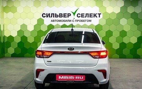 KIA Rio IV, 2018 год, 1 200 000 рублей, 4 фотография