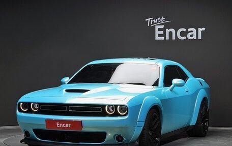 Dodge Challenger III рестайлинг 2, 2020 год, 9 839 088 рублей, 1 фотография