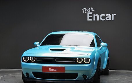 Dodge Challenger III рестайлинг 2, 2020 год, 9 839 088 рублей, 3 фотография