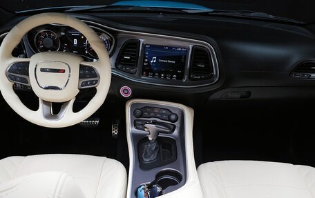 Dodge Challenger III рестайлинг 2, 2020 год, 9 839 088 рублей, 7 фотография