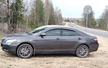 Toyota Camry, 2007 год, 1 000 000 рублей, 2 фотография