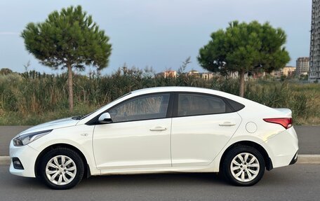 Hyundai Solaris II рестайлинг, 2017 год, 950 000 рублей, 8 фотография