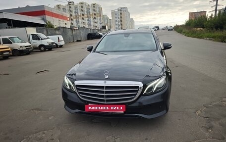 Mercedes-Benz E-Класс, 2019 год, 2 800 000 рублей, 6 фотография