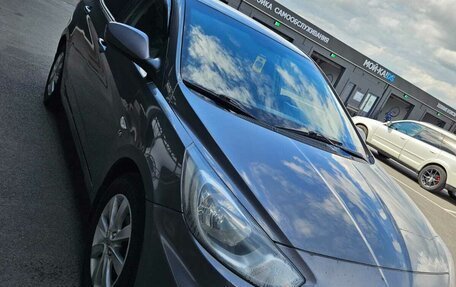 Hyundai Solaris II рестайлинг, 2012 год, 750 000 рублей, 2 фотография
