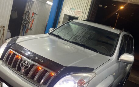 Toyota Land Cruiser Prado 120 рестайлинг, 2003 год, 1 450 000 рублей, 9 фотография