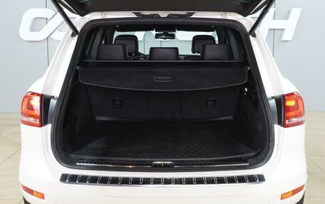 Volkswagen Touareg III, 2011 год, 2 099 000 рублей, 28 фотография