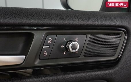 Volkswagen Touareg III, 2011 год, 2 099 000 рублей, 25 фотография