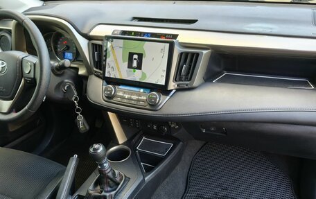 Toyota RAV4, 2013 год, 1 560 000 рублей, 16 фотография