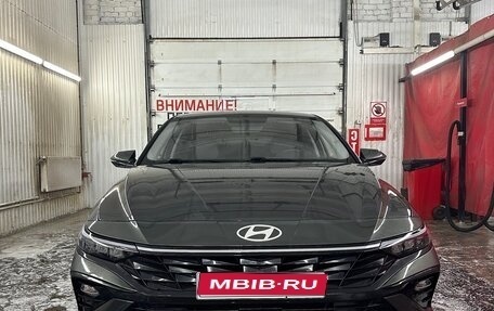 Hyundai Elantra, 2023 год, 2 390 000 рублей, 1 фотография