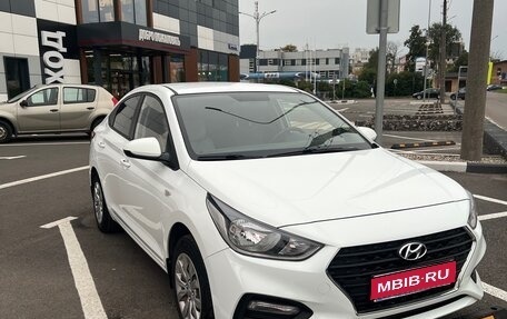 Hyundai Solaris II рестайлинг, 2018 год, 1 390 000 рублей, 1 фотография