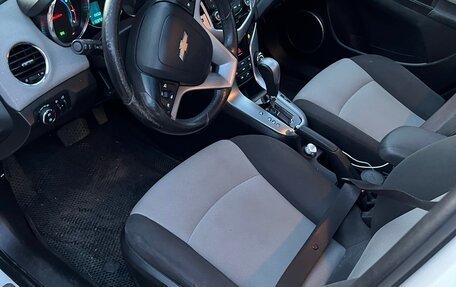 Chevrolet Cruze II, 2011 год, 900 000 рублей, 9 фотография
