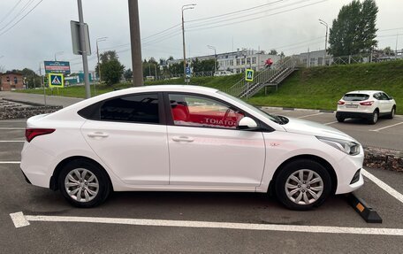 Hyundai Solaris II рестайлинг, 2018 год, 1 390 000 рублей, 4 фотография