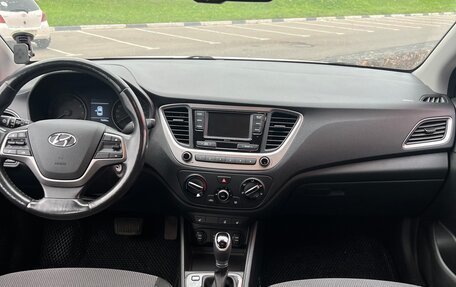 Hyundai Solaris II рестайлинг, 2018 год, 1 390 000 рублей, 11 фотография