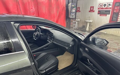 Hyundai Elantra, 2023 год, 2 390 000 рублей, 6 фотография