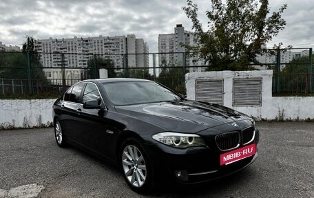 BMW 5 серия, 2010 год, 1 598 000 рублей, 2 фотография
