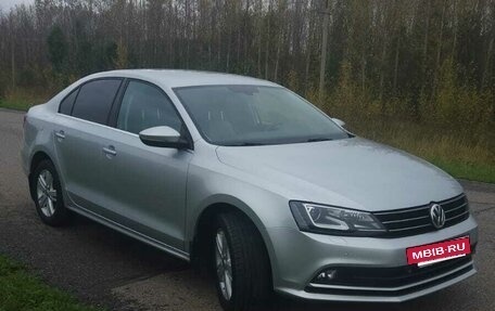 Volkswagen Jetta VI, 2015 год, 1 630 000 рублей, 2 фотография