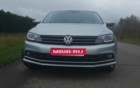 Volkswagen Jetta VI, 2015 год, 1 630 000 рублей, 4 фотография