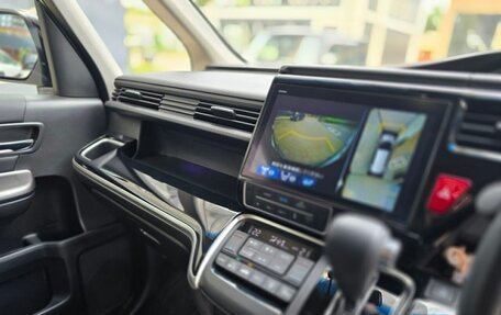Honda Stepwgn IV, 2019 год, 2 850 000 рублей, 11 фотография