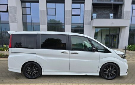 Honda Stepwgn IV, 2019 год, 2 850 000 рублей, 24 фотография