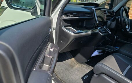 Honda Stepwgn IV, 2019 год, 2 850 000 рублей, 40 фотография