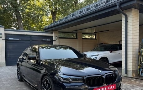 BMW 5 серия, 2018 год, 5 680 000 рублей, 2 фотография