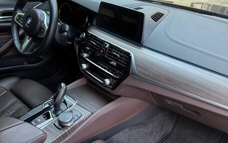 BMW 5 серия, 2018 год, 5 680 000 рублей, 13 фотография