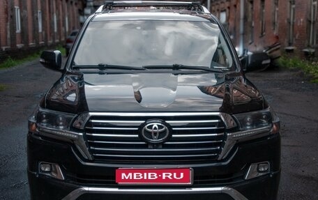 Toyota Land Cruiser 200, 2011 год, 3 100 000 рублей, 1 фотография