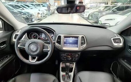 Jeep Compass II, 2020 год, 1 307 000 рублей, 7 фотография