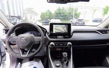 Toyota RAV4, 2025 год, 4 490 099 рублей, 7 фотография