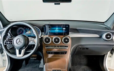 Mercedes-Benz GLC, 2022 год, 3 940 000 рублей, 7 фотография