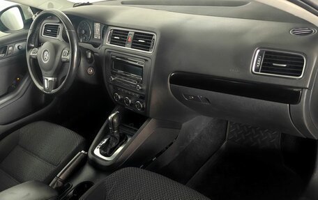 Volkswagen Jetta VI, 2013 год, 620 000 рублей, 11 фотография